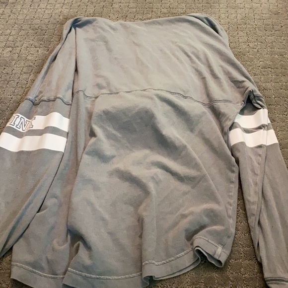 Grey VS pink hooded long sleeve with logo - Picture 8 of 8